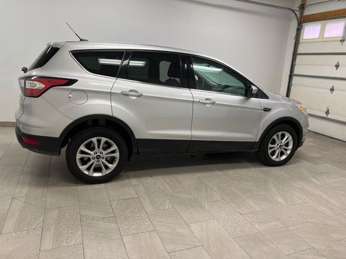 Used 2017 Ford Escape SE AWD/4WD image 7