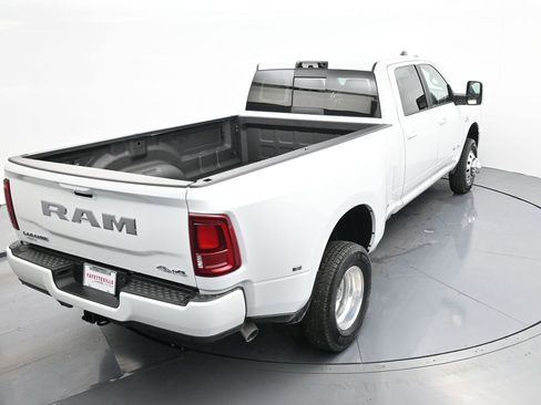 New 2026 RAM 3500 Laramie AWD/4WD image 25