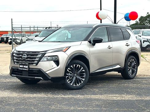 New 2026 Nissan Rogue Platinum w/ Platinum Premium Package AWD/4WD image 2