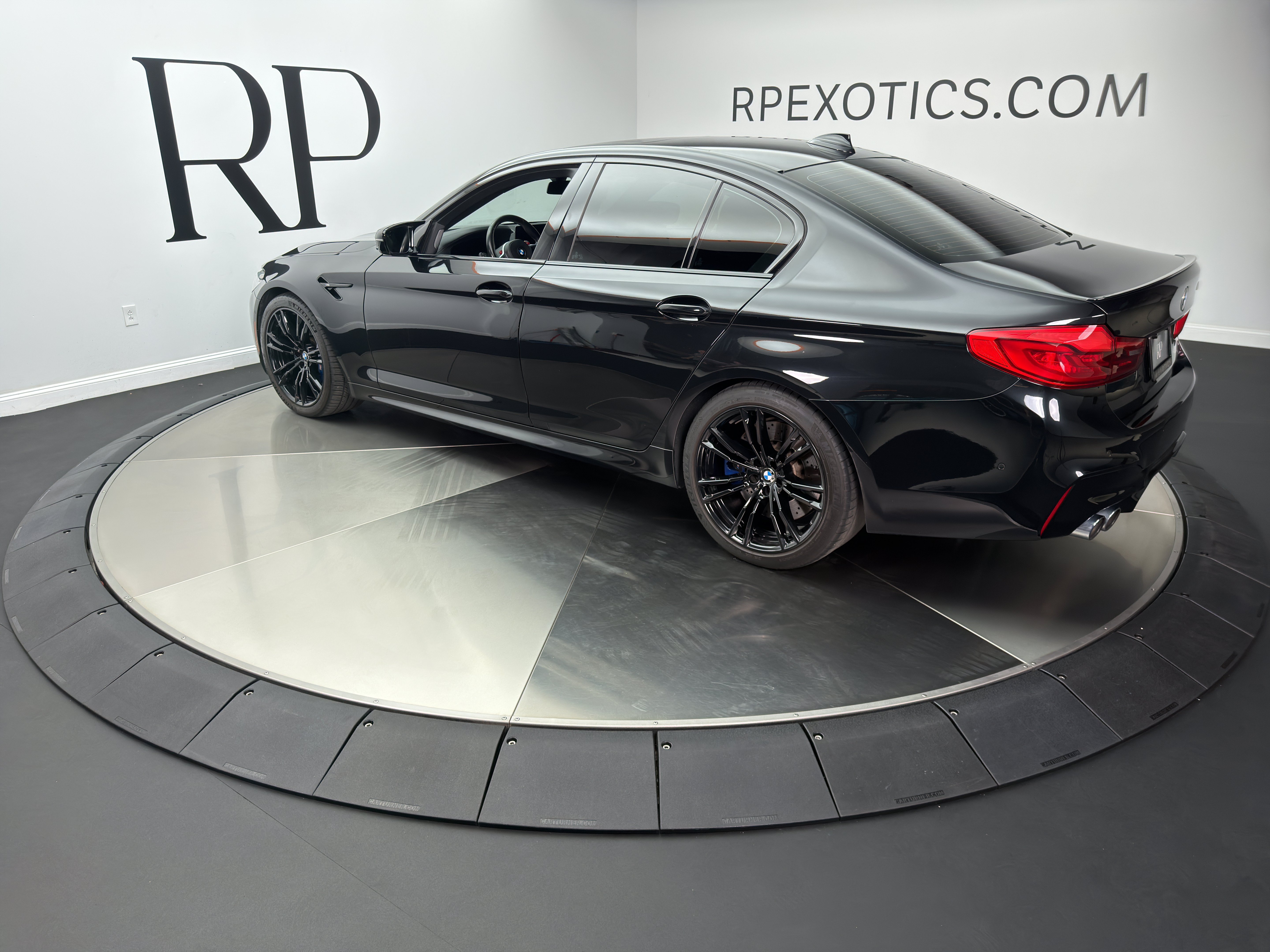 Used 2020 BMW M5 w/ Executive Package AWD/4WD image 4
