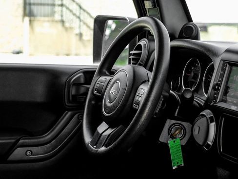 Used 2014 Jeep Wrangler Sport AWD/4WD image 19