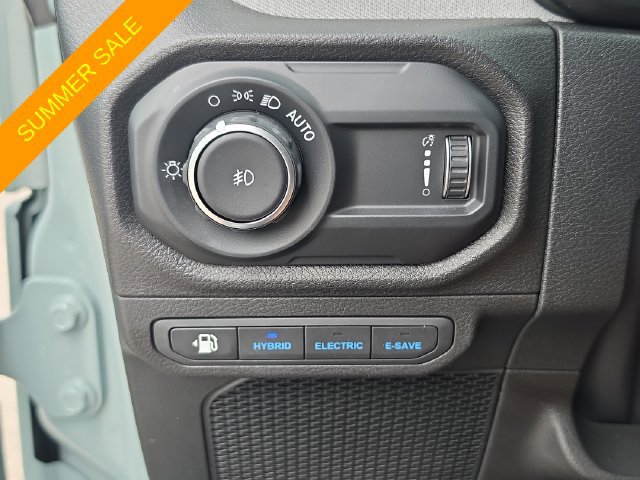 Certified 2024 Jeep Wrangler Unlimited w/ Convenience Group AWD/4WD image 22