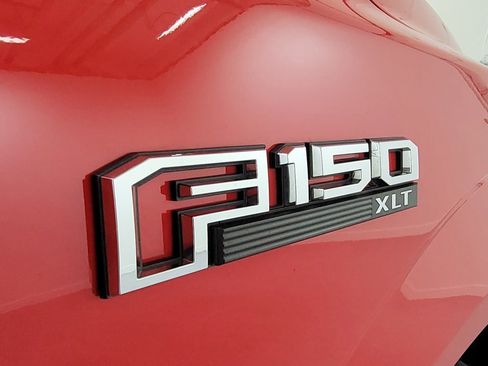 Used 2018 Ford F150 XLT w/ Equipment Group 302A Luxury image 9