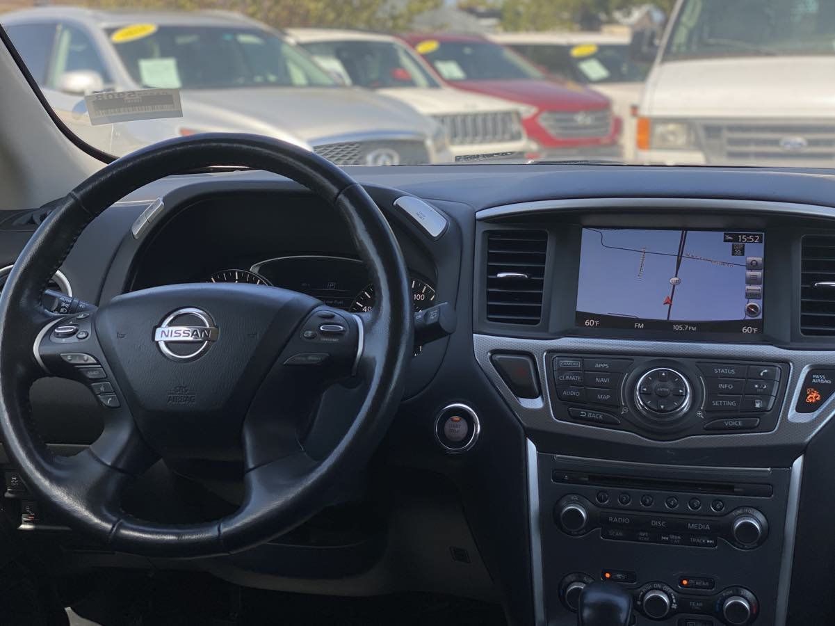 Used 2019 Nissan Pathfinder SL FWD image 14