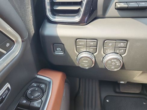 Certified 2026 GMC Sierra 1500 Denali Ultimate AWD/4WD image 27