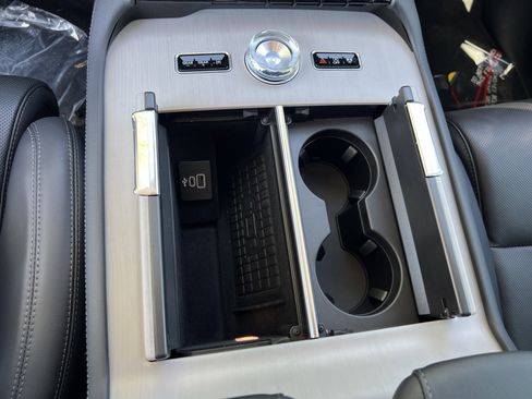 New 2025 Lincoln Navigator L Reserve image 21