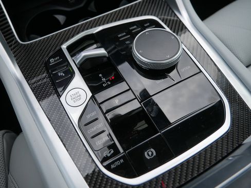 Certified 2025 BMW X6 M60i w/ Parking Assistance Package image 31