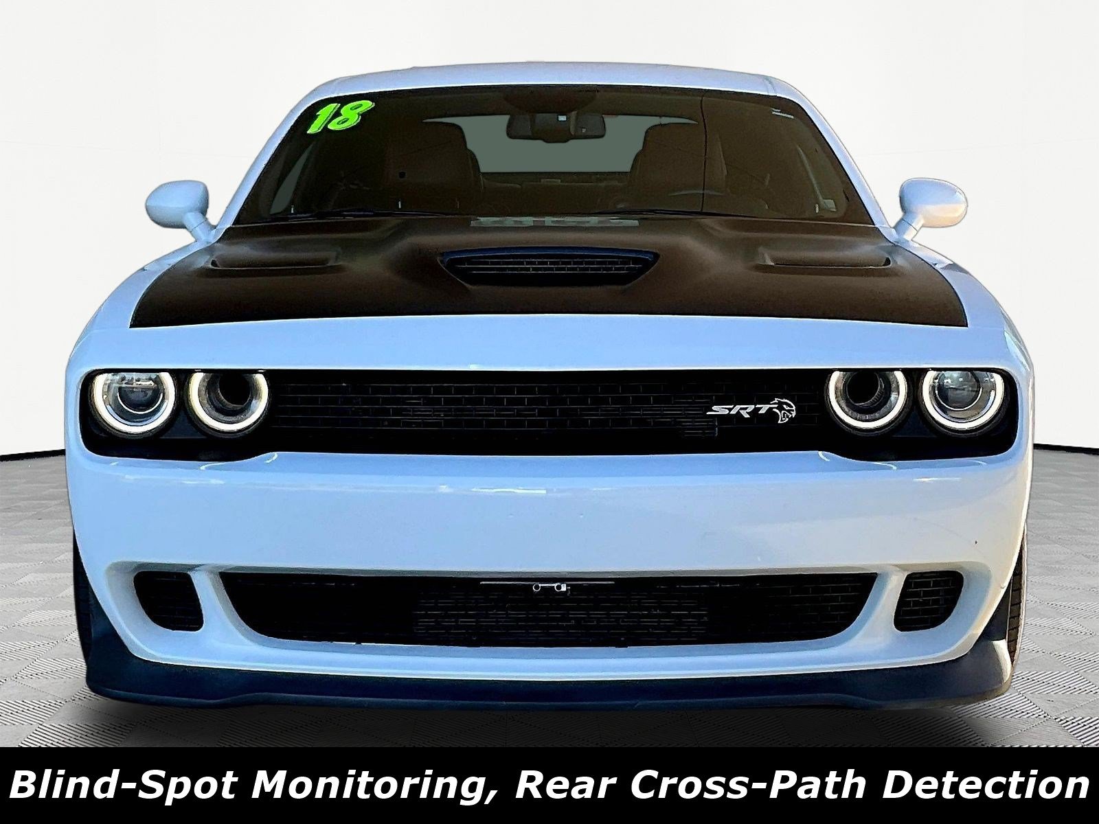 Used 2018 Dodge Challenger SRT Hellcat RWD image 2
