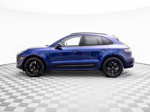 Certified 2025 Porsche Macan GTS image 2