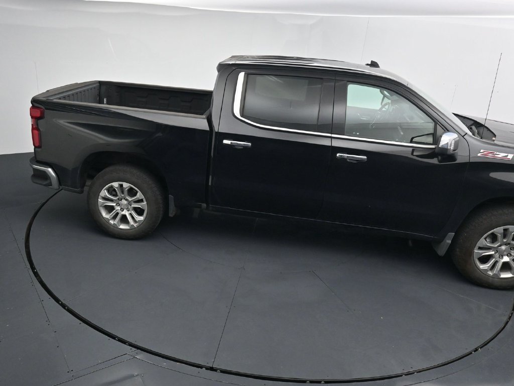 Used 2023 Chevrolet Silverado 1500 LTZ AWD/4WD image 17
