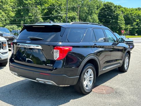 Certified 2023 Ford Explorer XLT w/ Equipment Group 202A AWD/4WD image 6