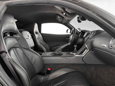 Used 2016 Dodge Viper GTS image 26