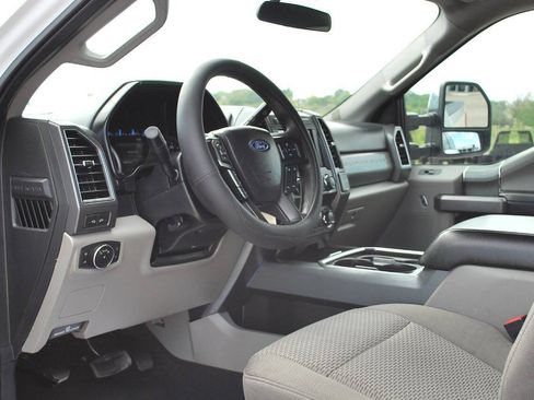 Used 2021 Ford F350 XLT w/ XLT Premium Package AWD/4WD image 22