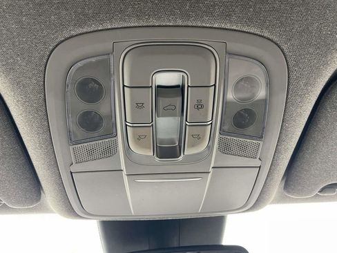 Used 2019 Hyundai Santa Fe Limited image 8