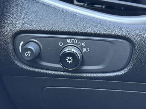 Used 2023 Chevrolet Malibu LT image 22