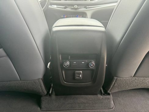 Used 2023 Buick Enclave Essence w/ Experience Buick Package AWD/4WD image 18