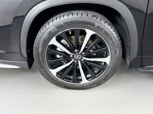 Used 2022 Toyota Highlander XSE FWD image 48