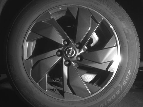 Used 2025 Nissan Rogue SV image 14