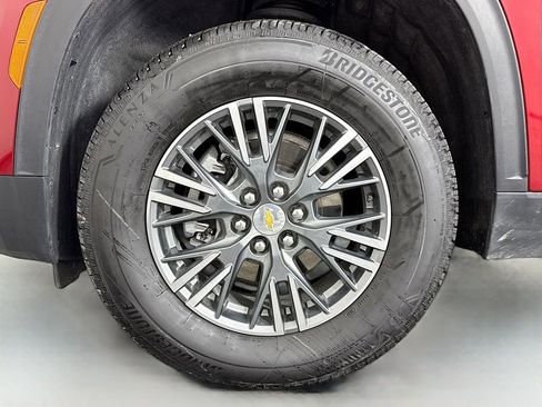 Used 2024 Chevrolet Traverse LT w/ LPO, Floor Liner Package image 31