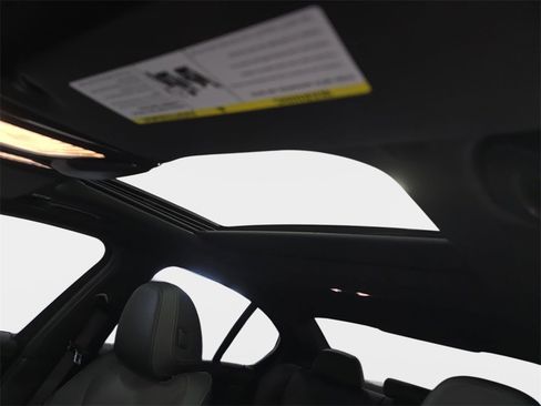 Certified 2022 BMW 330i 330i w/ Driving Assistance Package image 28