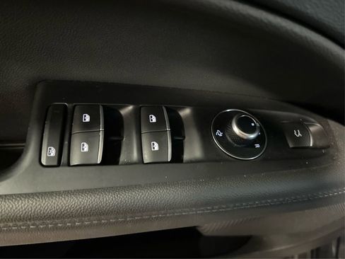 Used 2024 Alfa Romeo Stelvio Veloce image 33