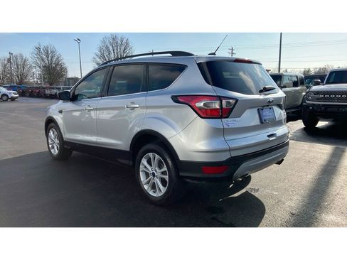 Certified 2017 Ford Escape SE w/ Equipment Group 201A image 6
