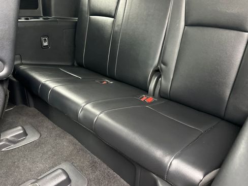 Used 2024 Toyota Highlander XLE image 16