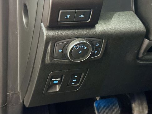 Used 2021 Ford Expedition Limited AWD/4WD image 17