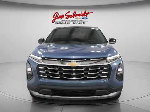 New 2026 Chevrolet Equinox LT w/ Convenience Package II AWD/4WD image 3