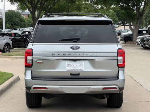 Used 2024 Ford Expedition XLT RWD image 5
