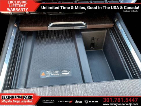 Used 2024 GMC Acadia Denali w/ Super Cruise Package FWD image 15