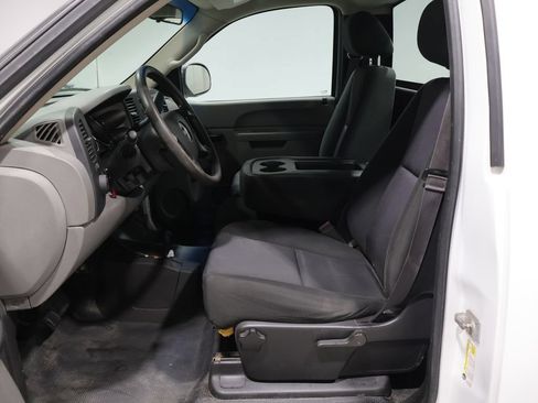 Used 2013 Chevrolet Silverado 2500 W/T w/ Snow Plow Prep Package AWD/4WD image 13