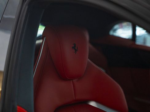 Used 2025 Ferrari Purosangue AWD/4WD image 37