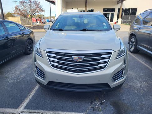 Used 2017 Cadillac XT5 Luxury w/ Driver Awareness Package image 2