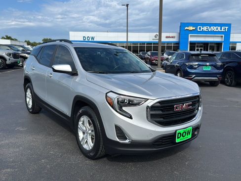 Used 2021 GMC Terrain SLE w/ Driver Convenience Package FWD image 1