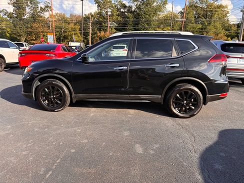 Used 2019 Nissan Rogue SV AWD/4WD image 4