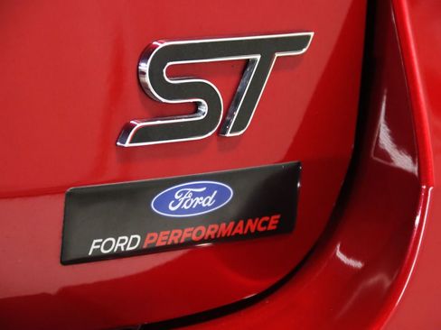 Used 2022 Ford Explorer ST w/ Equipment Group 401A AWD/4WD image 12