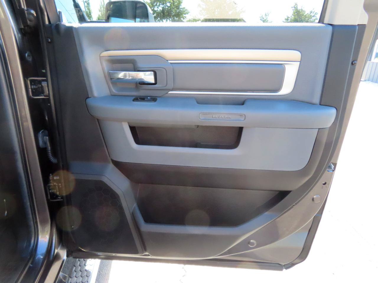 Used 2014 RAM 2500 Big Horn RWD image 18