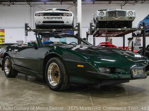 Used 1992 Pontiac Firebird Trans Am image 11