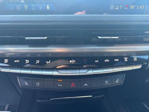 Used 2024 Cadillac XT4 Sport image 33