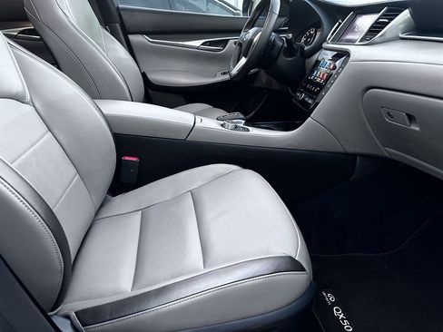 Certified 2025 INFINITI QX50 Luxe image 38