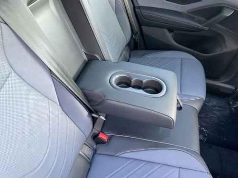 New 2025 Volkswagen Tiguan SE image 56