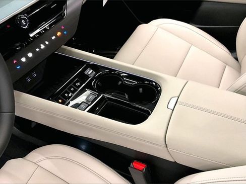 New 2025 Nissan Murano SL image 8