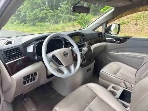 Used 2013 Nissan Quest SV w/ Leather Pkg FWD image 11