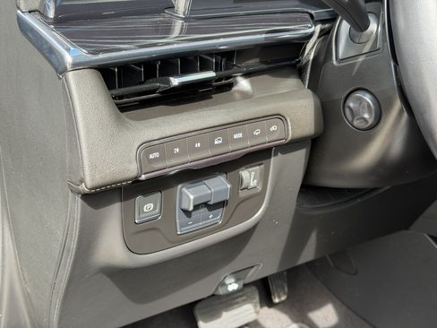 Certified 2024 Cadillac Escalade ESV Sport w/ Touring Package AWD/4WD image 17