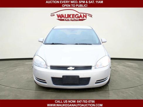 Used 2008 Chevrolet Impala LT image 2