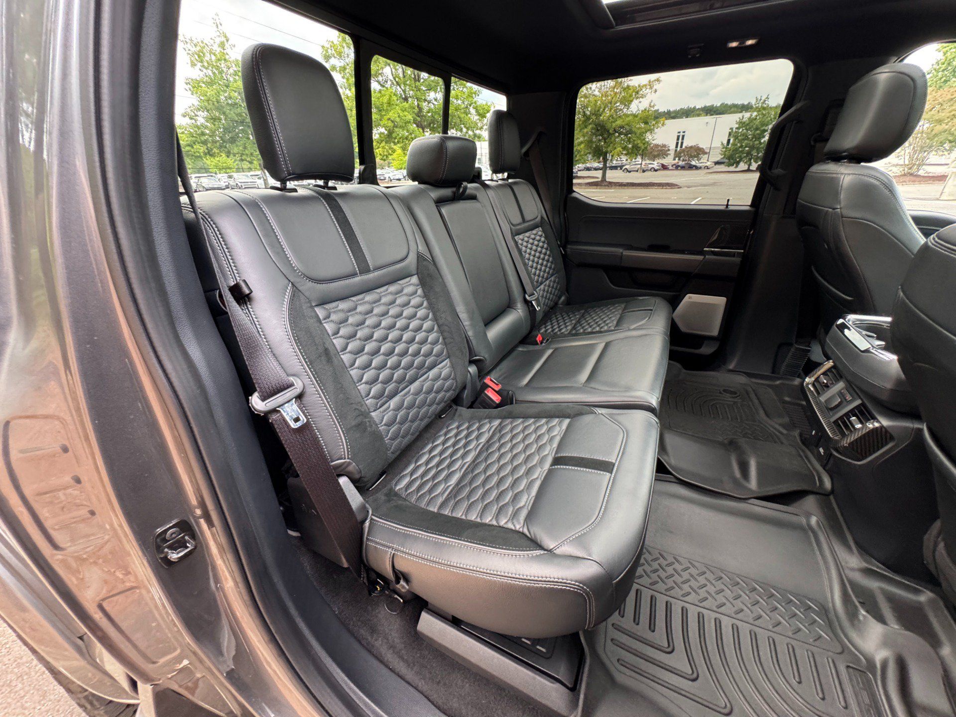 Used 2025 Ford F150 Lariat w/ Equipment Group 502A High AWD/4WD image 74