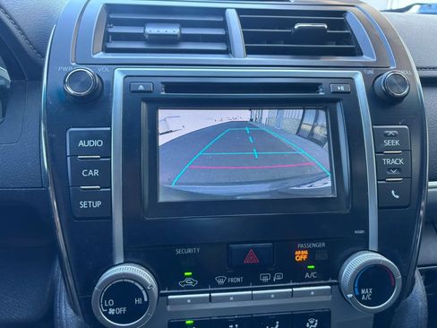Used 2014 Toyota Camry SE FWD image 20