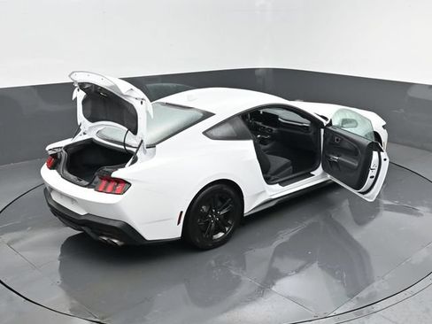 Used 2025 Ford Mustang GT RWD image 25
