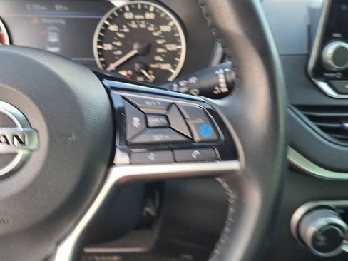 Used 2022 Nissan Altima 2.5 SV w/ SV Premium Package FWD image 24